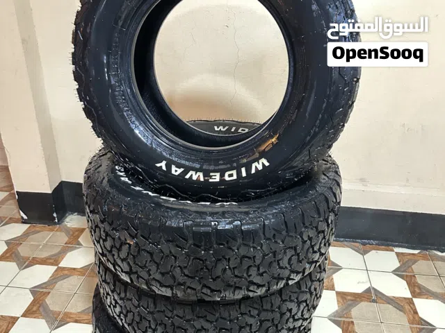 اربع تواير نص حجريه بحاله ممتازه جداً