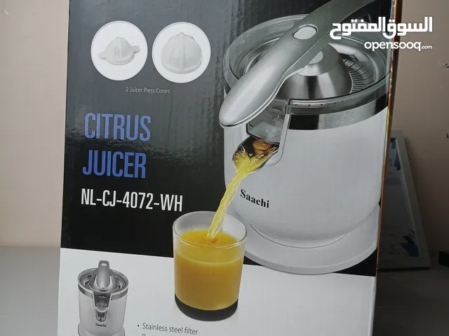 للبيع عصارة بحالة ممتازة جدا Juicer for sale in excellent condition (almost new) and unused.