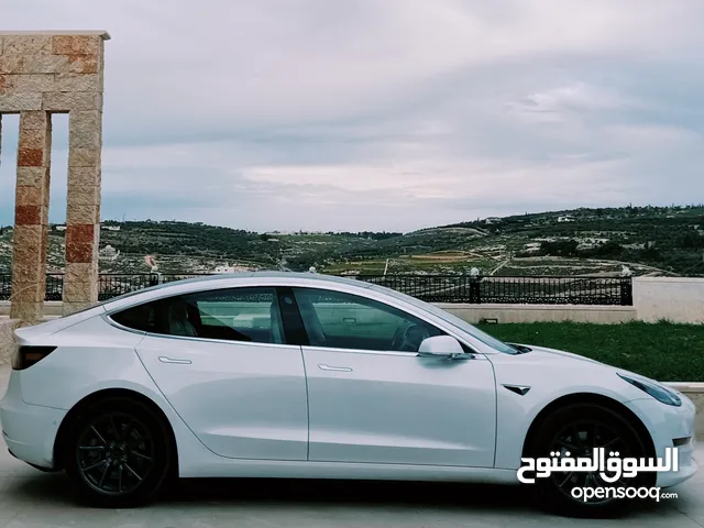 Tesla model 3 تيسلا