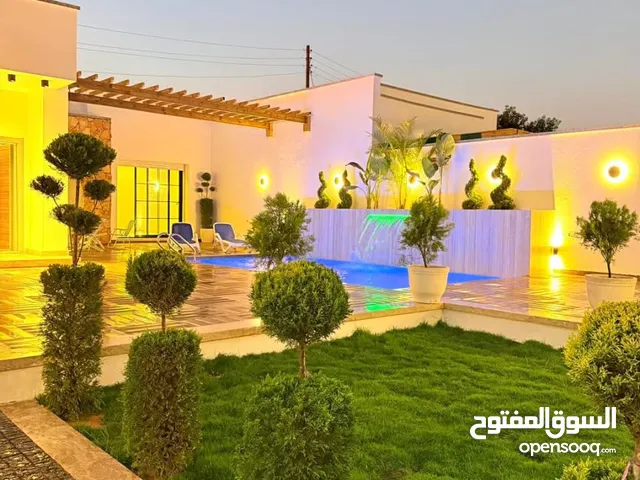2 Bedrooms Farms for Sale in Tripoli Al-Baesh