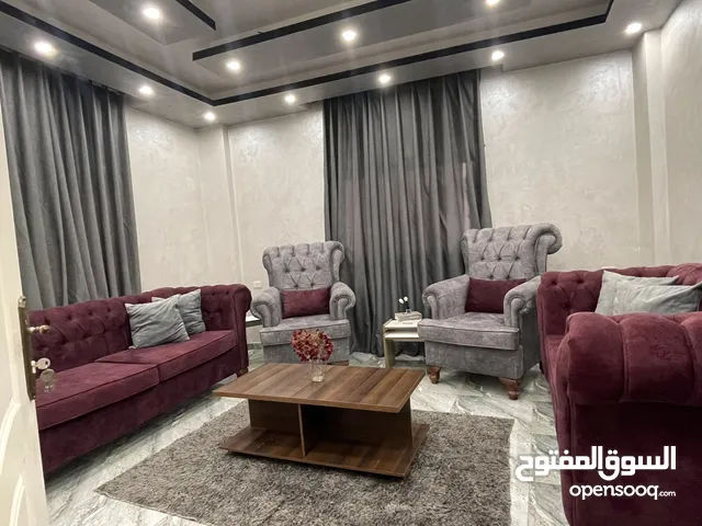 غرفة ضيوف بحالة جديدة