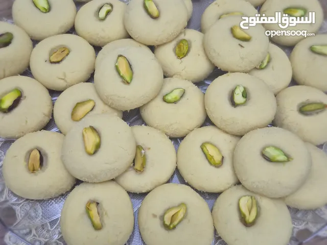 سويتات و معجنات بتيفور بافضل جودة وطعم ممتاز