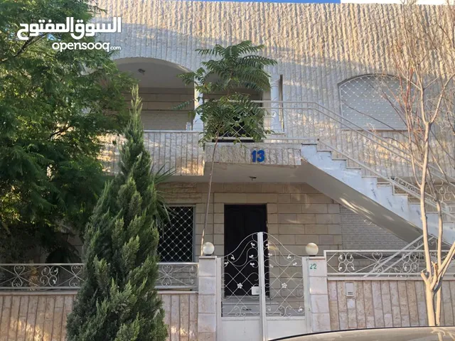 290 m2 5 Bedrooms Townhouse for Sale in Amman Abu Nsair