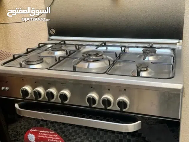 فرن غاز ايطالي جليم قاز الاصلي شبه جديد شغال كل شي فيه