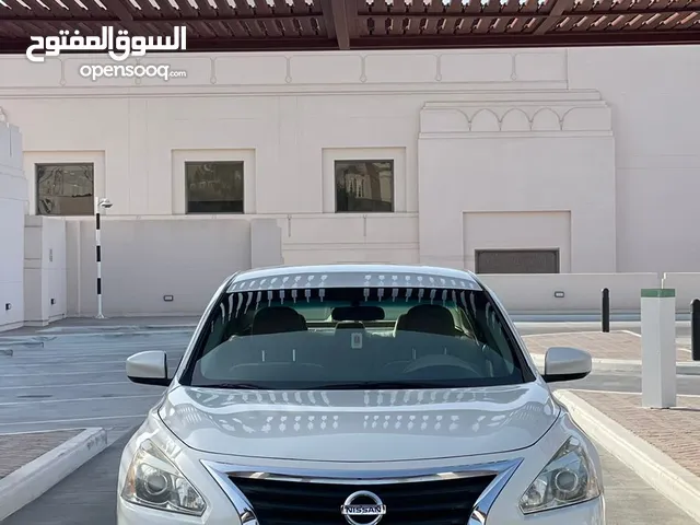 For rent Nissan Altima 2016