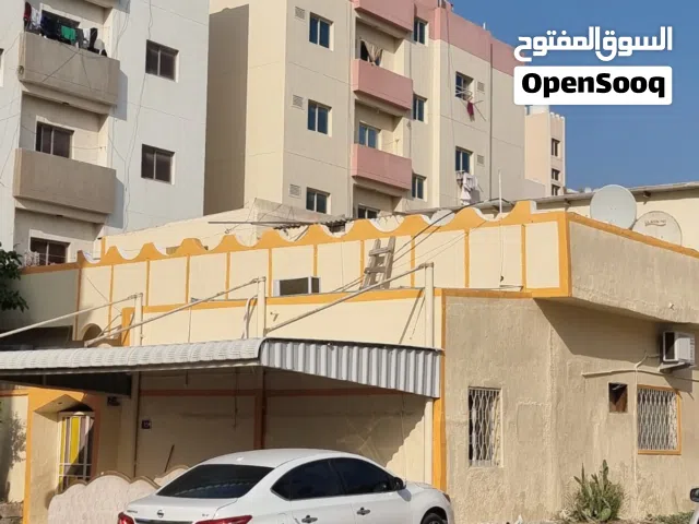 فرصة استثمارية مميزة بعائد إيجاري جيد وموقع حيوي قريب من جميع الخدمات.