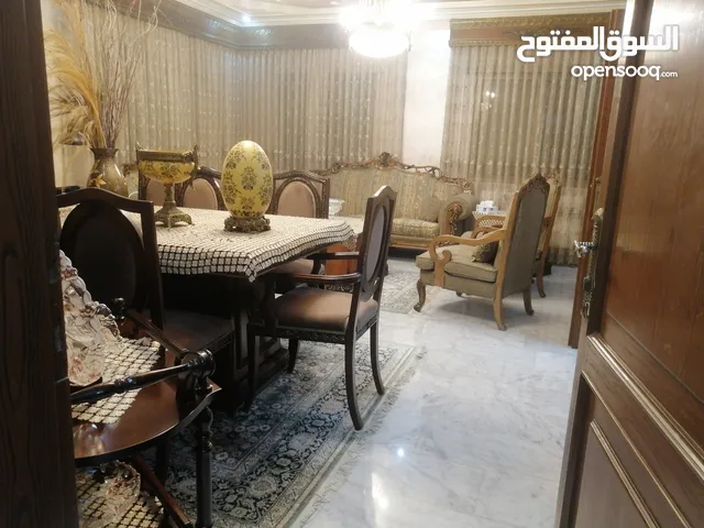 220 m2 3 Bedrooms Villa for Sale in Amman Dahiet Al-Nakheel