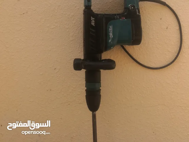"هدم كهربائي Makita HM1111C أصلي - حالة ممتازة"