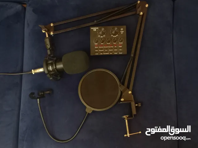 مايك احترافي للبع شبه مستعمل شهر بحالت الوكاله