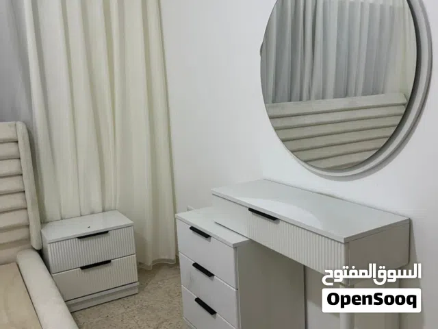 غرفه نوم ماستر عصريه وحديثه  يوجد خدمه تفصيل جميع موديلات غرف النوم بسعر الجمله