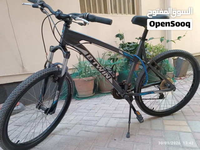 دراجة جبلية B'TWIN Rockrider بحالة جيدة جداً