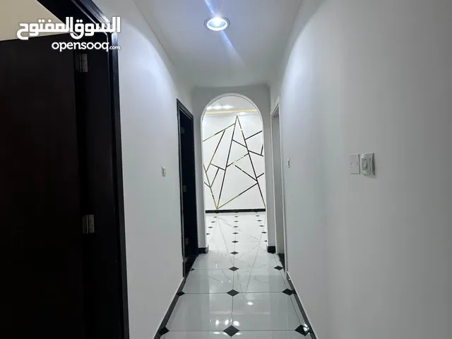 مياده للإيجار السنوي – عجمان / الروضة 3 مساحه كبيره وتشطيب سوبر لوكس
