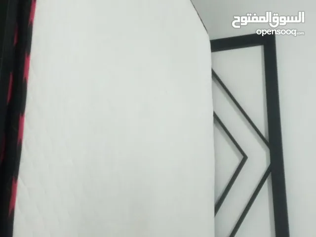 تخت حديد مع الدوشك