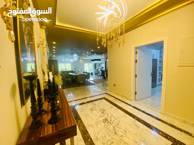 327 m2 4 Bedrooms Villa for Sale in Giza Sheikh Zayed