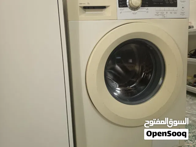 غساله ملابس ب حاله جيده 7 كيلو