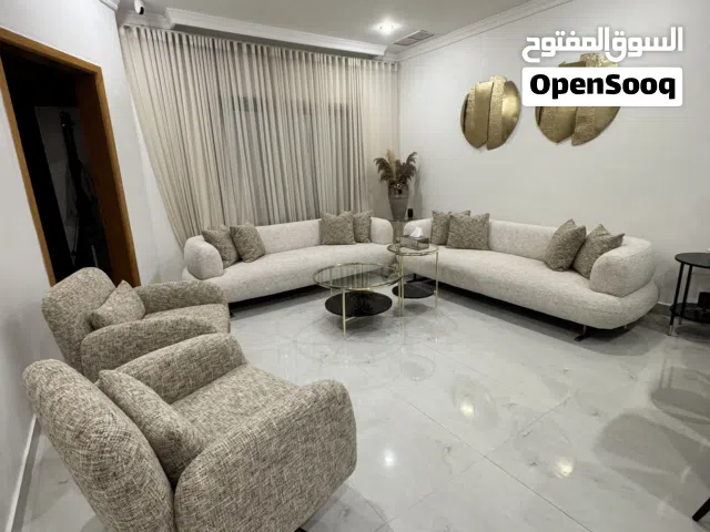 طقم كنب جديد استعمال اقل من شهر