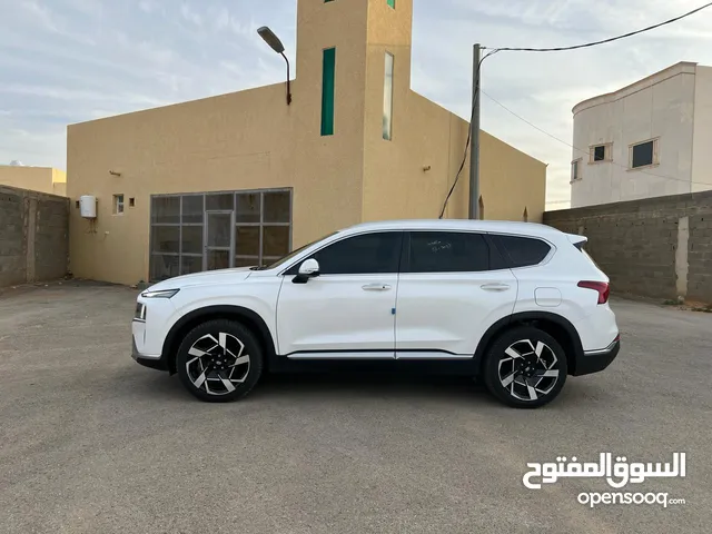 Hyundai Santa Fe 2021 in Al Riyadh