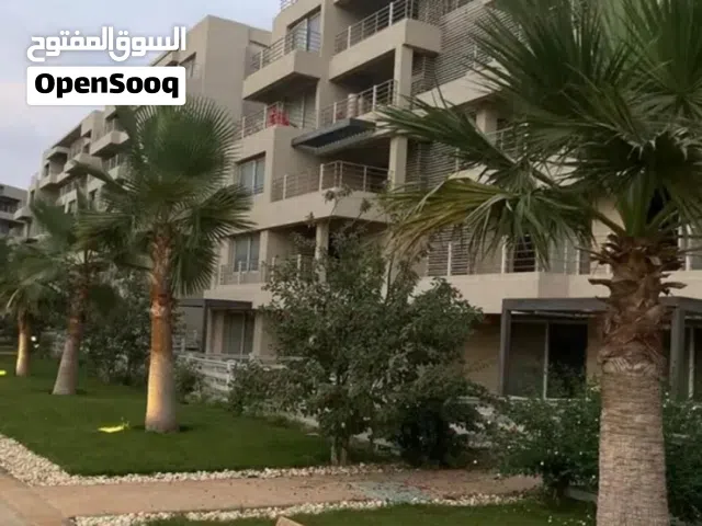 2شقه فى palm Hills capital garden تشطيب فندقى بالكامل