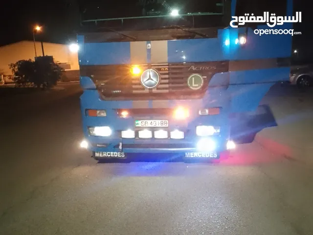 راس تريلا مع عربايه تريلا كامله نمط حاويات للبيع كاش