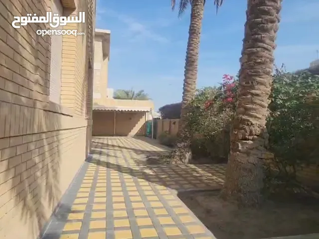 750 m2 5 Bedrooms Villa for Rent in Kuwait City Abdullah Al-Salem
