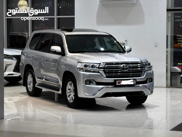 Toyota Land Cruiser GX-R 2018 (Silver)