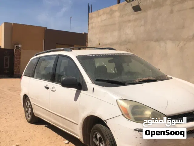 تيوتا سيينا 2004