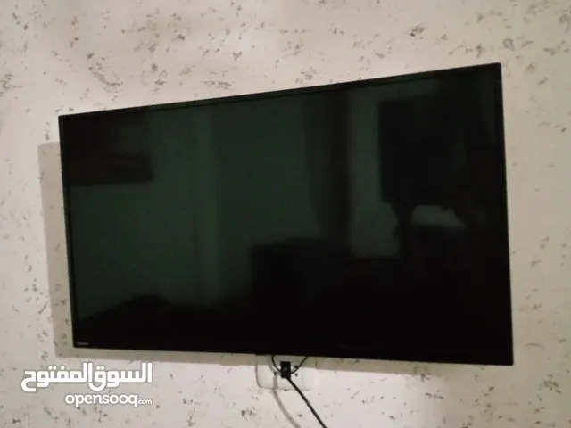 شاشة استعمال خفيف بحالة ممتازة