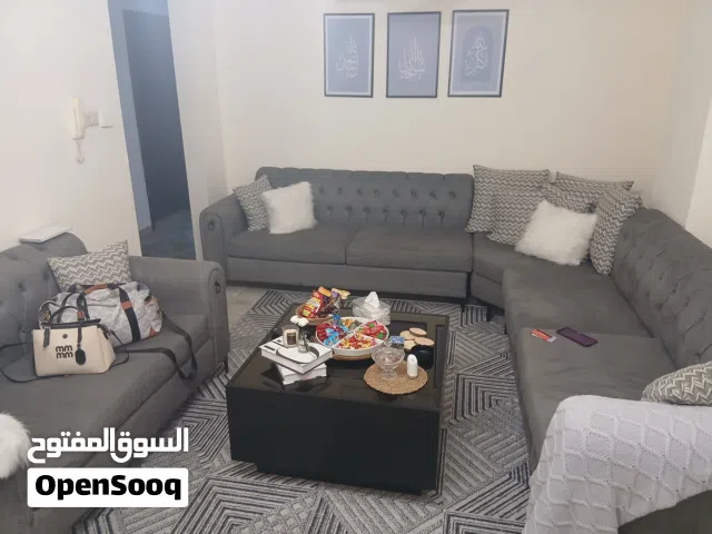كنب للبيع اسعمال خفيف
