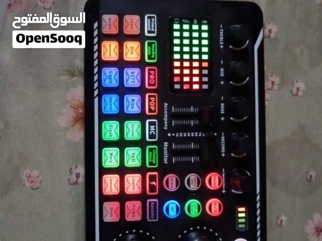 السلام عليكم للبيع مكسر صوت مع أغراضه