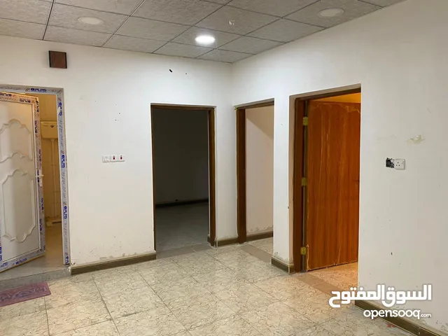 100 m2 2 Bedrooms Apartments for Rent in Basra Al Salheya