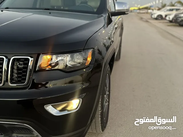 Used Jeep Grand Cherokee in Dhofar