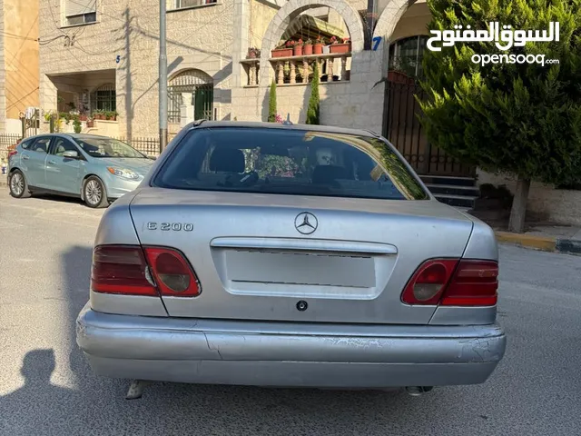 مرسيدس E200 موديل 1999
