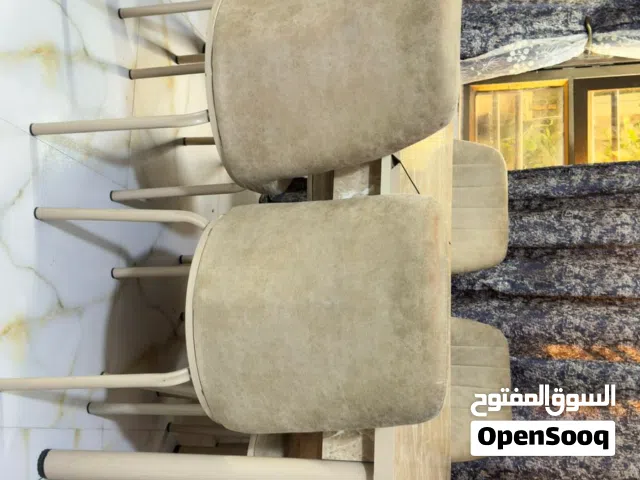 طاولة طعام