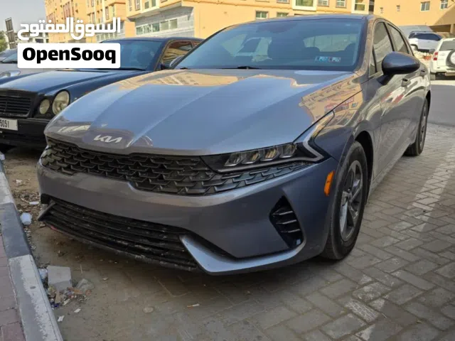 كيا كي 5 للبيع جديدا غير مستعمل ممتاز دخول من دون مفتاح 2022 جديدا جدا ممتاز سيارة لا تعاني من شياء