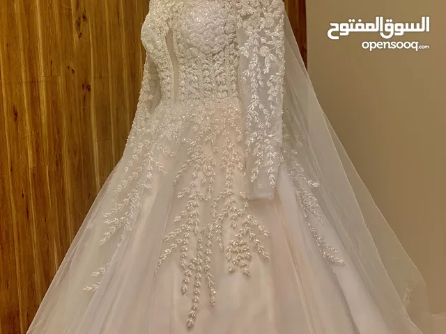 فساتين زفاف للبيع تصفيه اتيليه