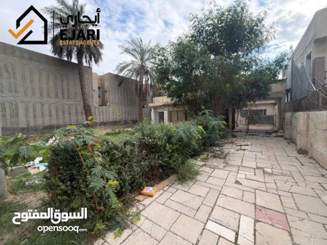 756 m2 4 Bedrooms Townhouse for Rent in Baghdad University