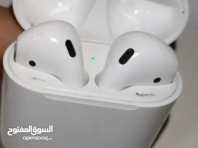 سماعات ايربودز الجيل الثاني apple airpods بحالة ممتازة