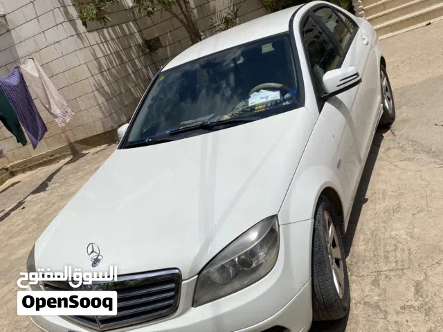 2010 مرسيدس بنز الفئة-C C 200