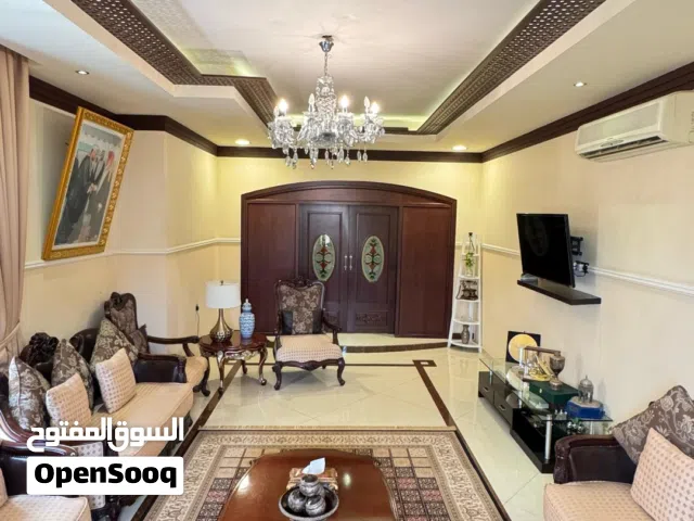 فيلا فخمة في الموالح 600 متر فرصة لا تتكرر قريبه من ستي سنتر