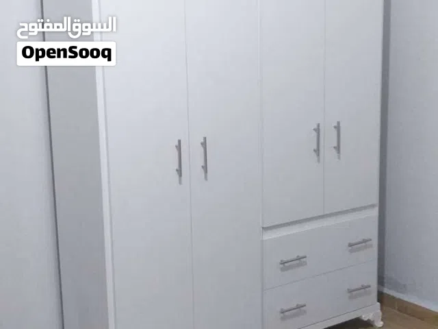 خزانة اطفال بحاله ممتازه