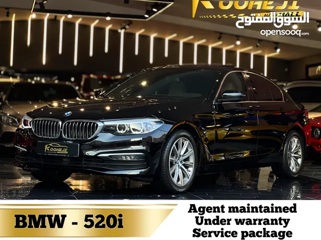 BMW - *520i*