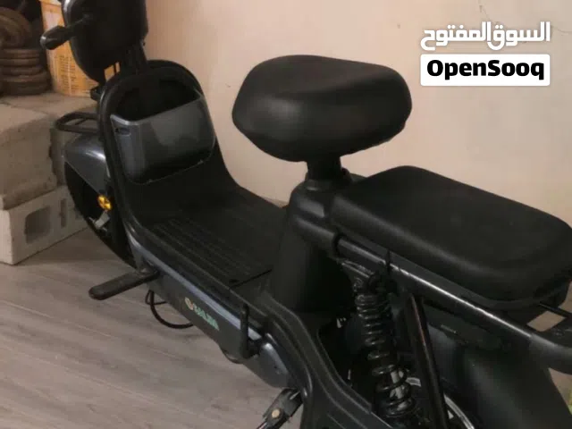 سكوتر نضيف سرعته 90 كيلو