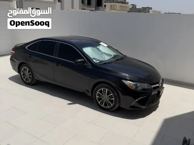 2017 تويوتا كامري SE