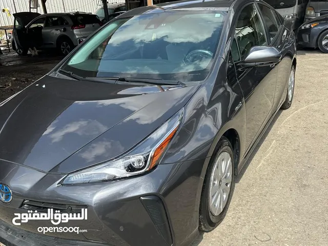 تويوتا بريوس موديل 2020 هايبرد بطاريه ليثيوم فحص كامل لون فيراني فل كامل ما عدا الفتحه والجلد ممشى
