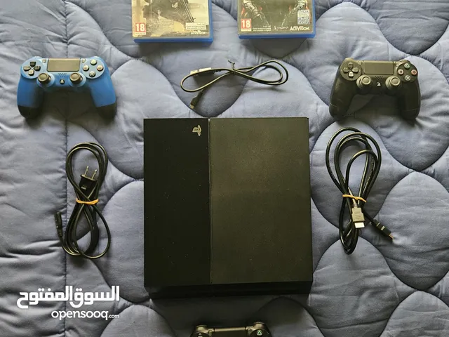 جهاز PS4 fat للبيع مستعمل + لعبتين + 3 ايد مستعمل أصلي