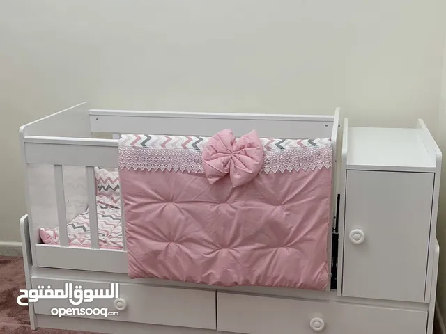 تخت مستعمل للاطفال بعد عمر ال3 سنوات يقلب لتخت مفرد لعمر 10 سنوات