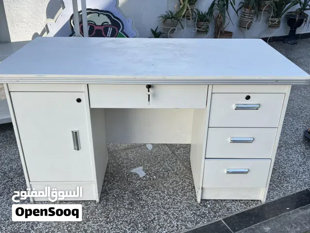 بضاعه مكتبية متنوعه