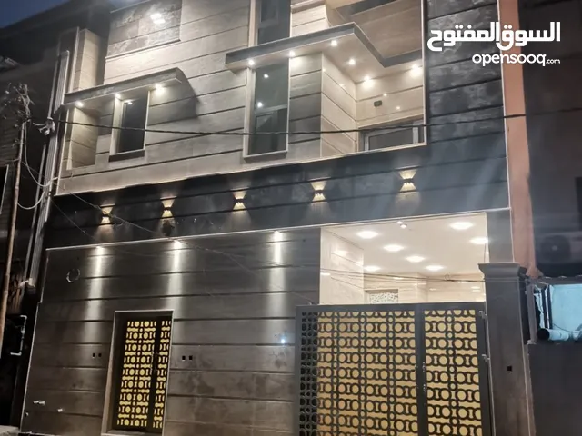 135 m2 2 Bedrooms Townhouse for Rent in Basra Briha