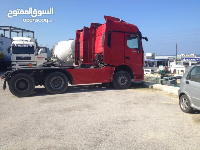 Tractor Unit Other 2011 in Kesrouane