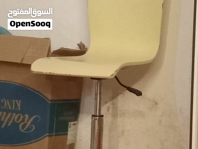 كرسي مكتب حالة جيدة للبيع